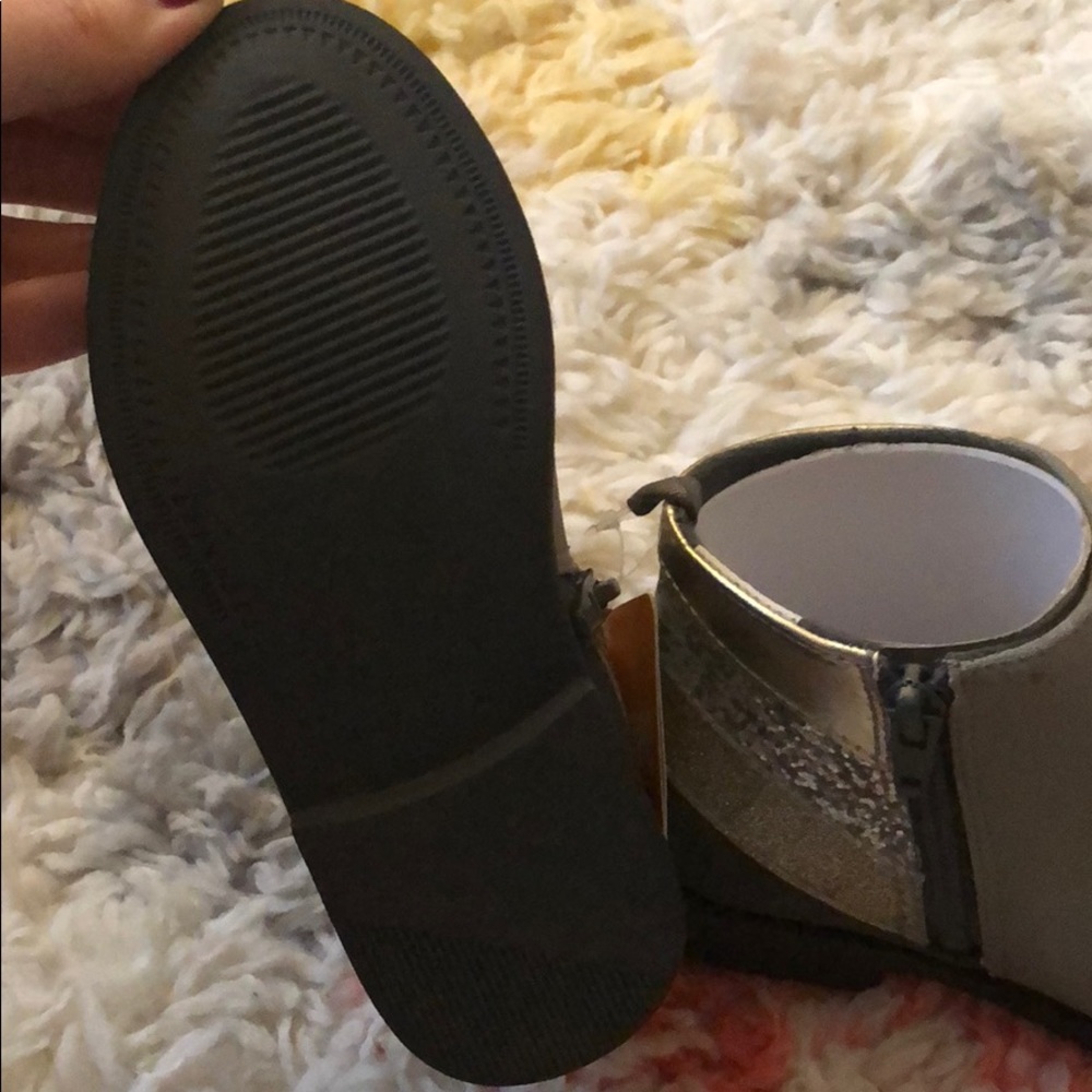 🌸NWT Girl Booties🌸 - Picture 3 of 5